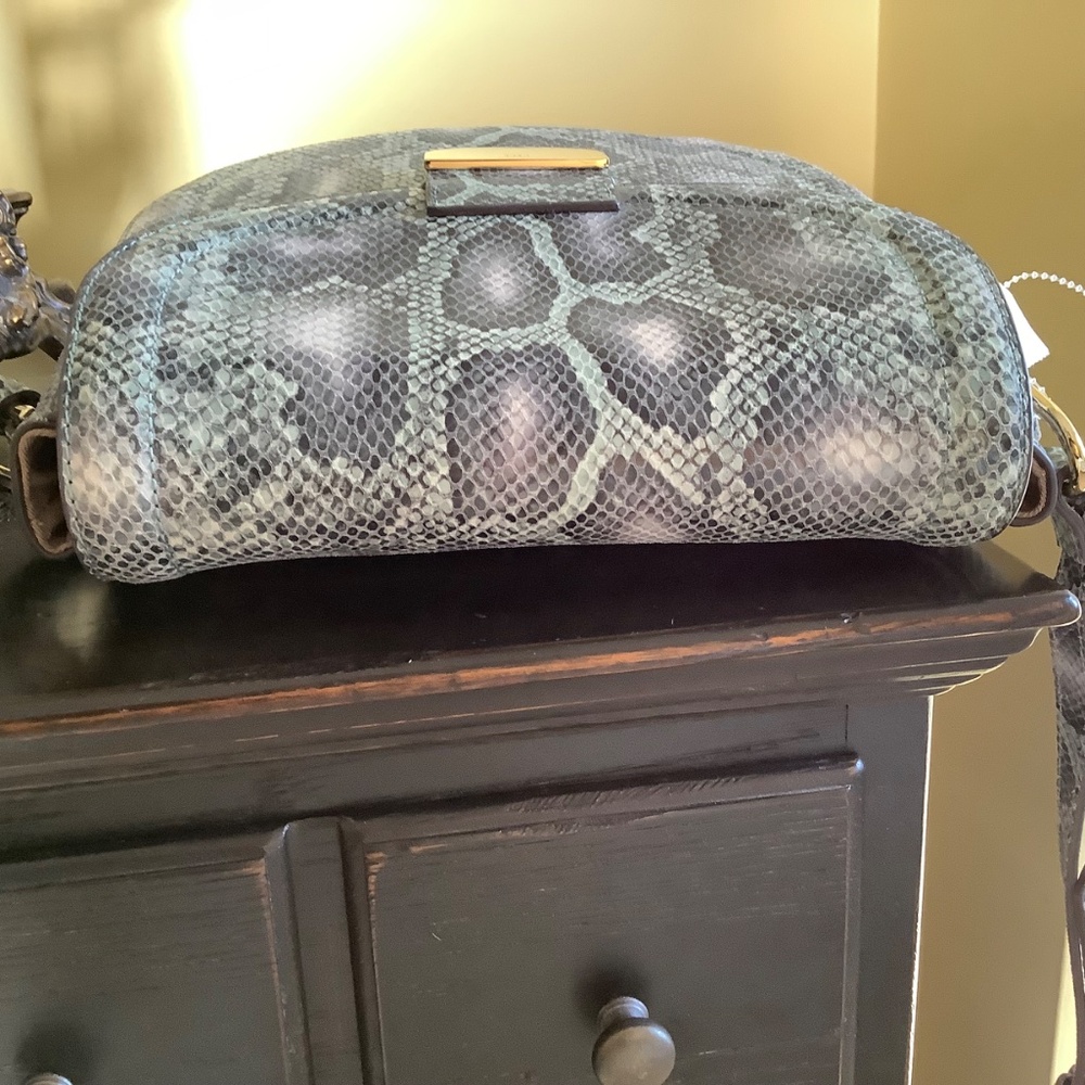 G.I.L.I Leather Printed Saddle Crossbody Bag Teal Cobra - Picture 7 of 16